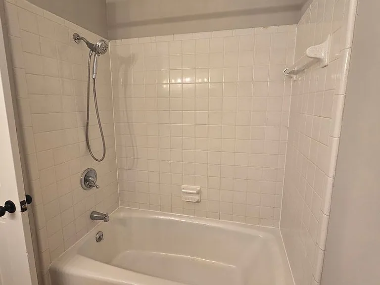 120 Milton Ave — Photo 13