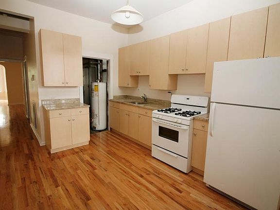 4th image of 2852 W Shakespeare Ave APT 2E