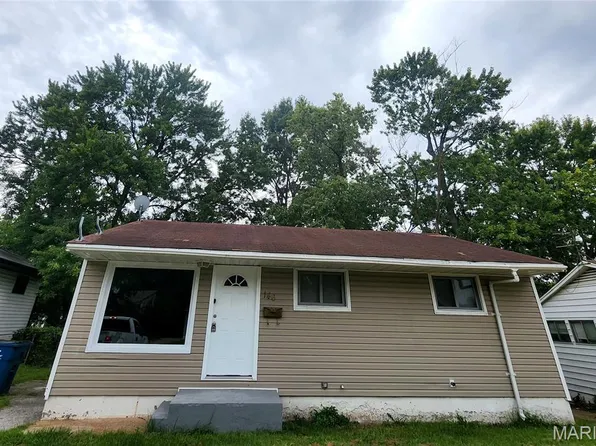 146 Grampian Rd, Saint Louis, MO 63137
