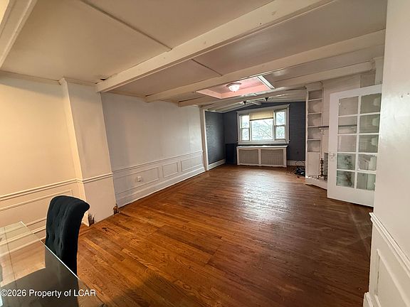 5th image of 215 Ohio Ave
