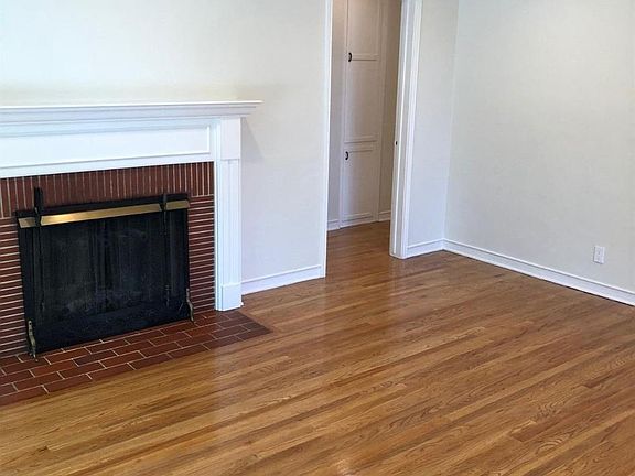 3rd image of 3339 Fairmount Ave