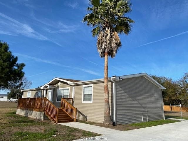 1st image of 10385 Willow Brook Dr