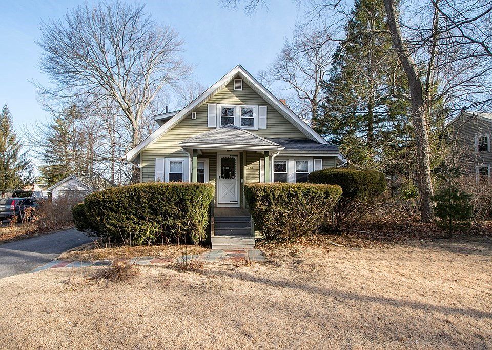 1st image of 160 Peach St