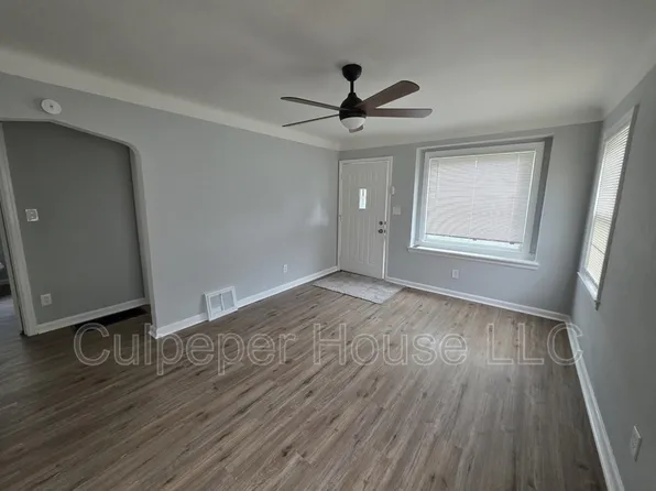 39 W Gramercy Ave, Toledo, OH 43612