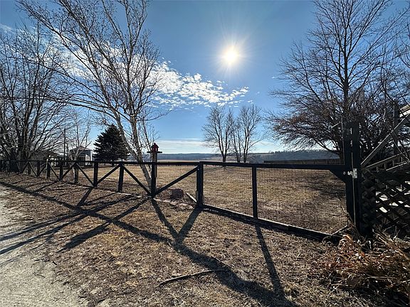 4th image of 2817 Carver Rd