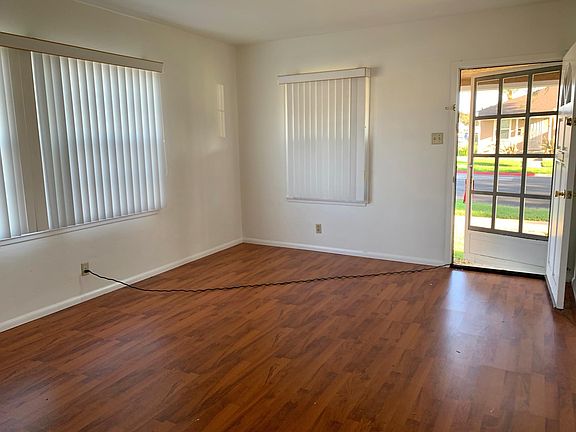 5th image of 17041 Crenshaw Blvd