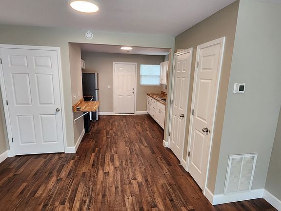 2nd image of 145 Gallaher View Dr #B