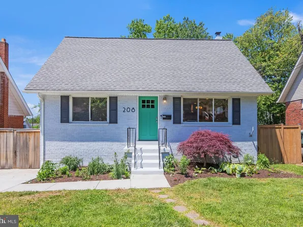 208 N Furman St, Alexandria, VA 22304