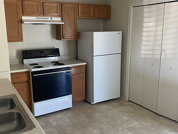 4th image of 3510 Malibu Ln APT D