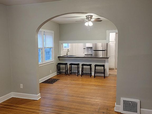 Living room/dining room
