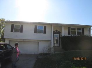 322 Chatham Dr, Fairborn, OH 45324