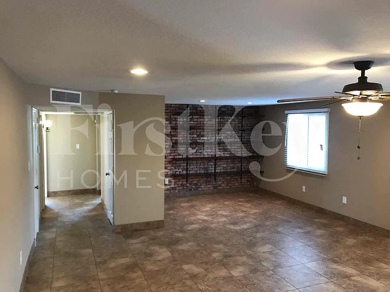 3550 E Thunderbird Rd — Photo 9
