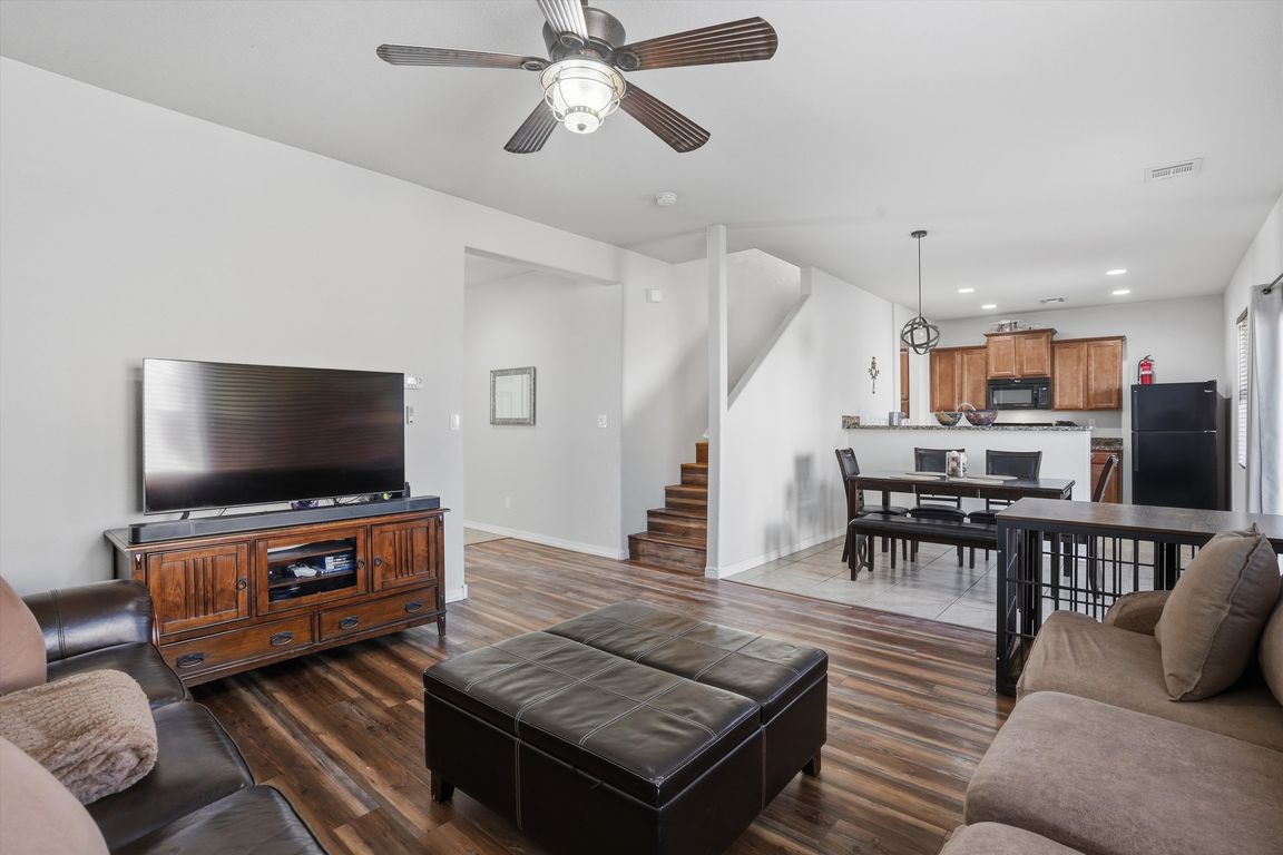 next background image