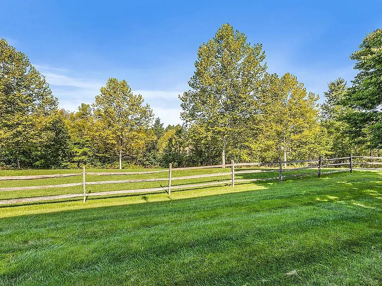 387 Wheatfield Cir — Photo 34