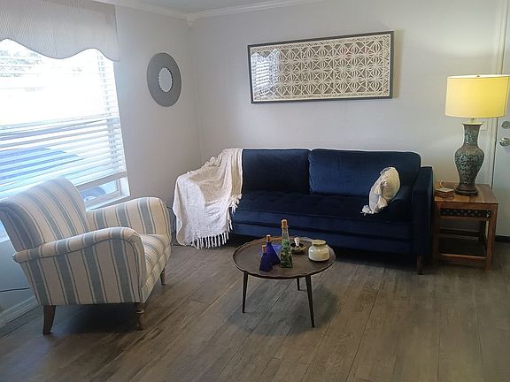 2nd image of 2620 18th St N