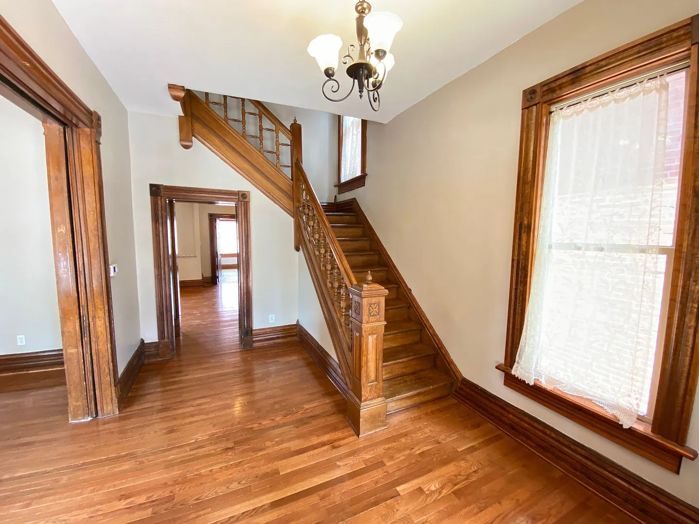 Renovated House, South Campus OSU, Near Medical Center and Law School — Photo 3