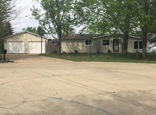 1214 Fox Ct, Mahomet, IL 61853