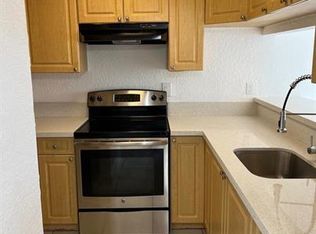 1095 W 77th St #16054851, Hialeah, FL 33014