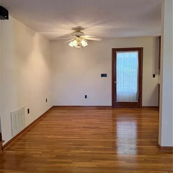 415 Watkins Rd — Photo 5