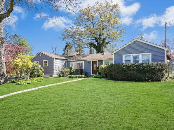 121 Lookout Drive, Sound Beach, NY 11789