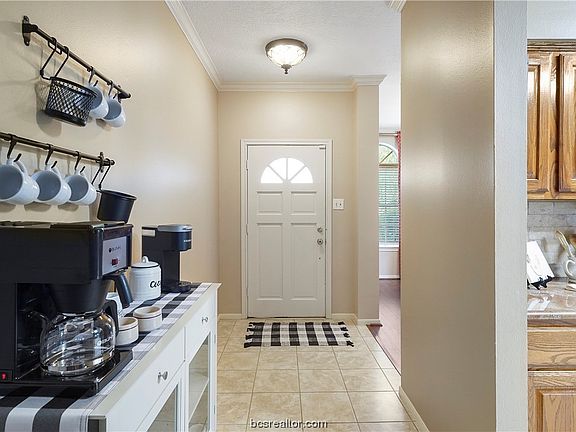 5th image of 8507 Plum Lake Dr