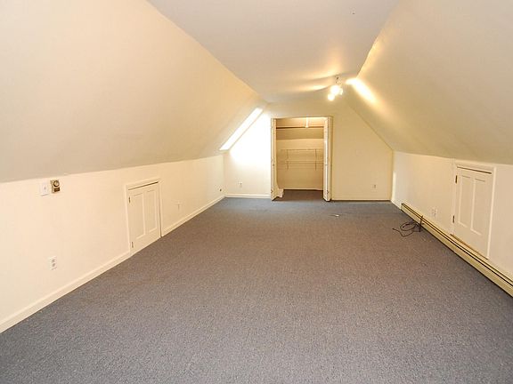 3rd image of 7 Green St Ste 1