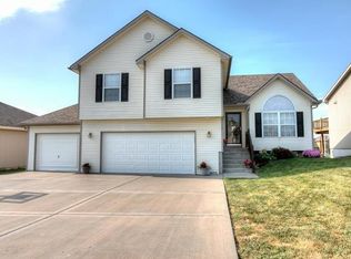3603 NW 87th St, Kansas City, MO 64154