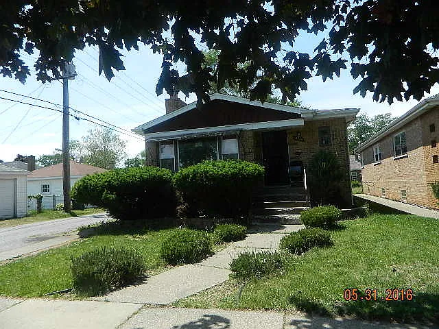 14326 S Wabash Ave photo 1