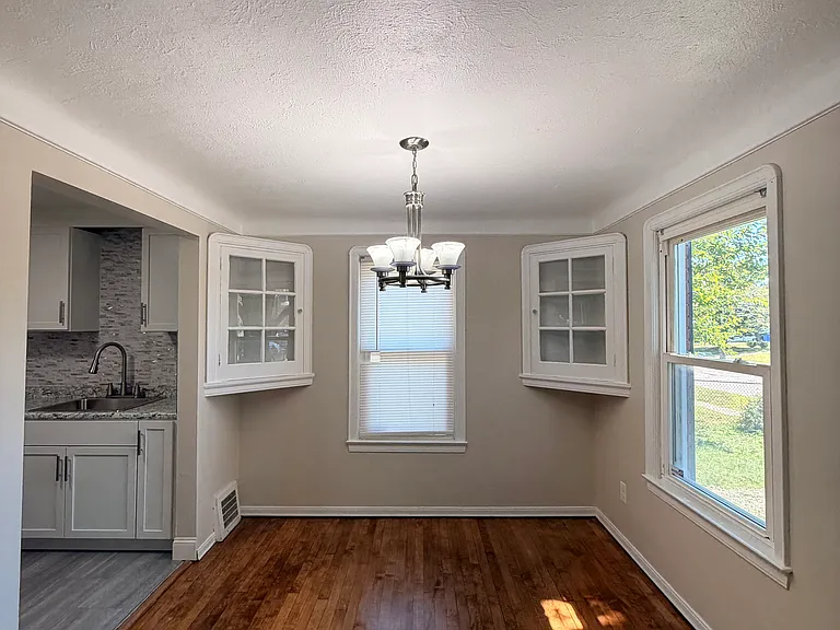19409 Cherokee Ave — Photo 5