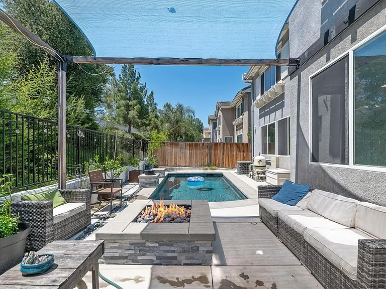 45308 Escalon St — Photo 29