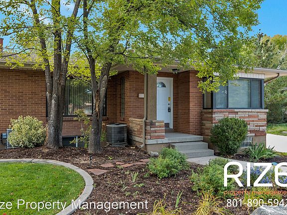 3rd image of 2586 E Wilshire Dr