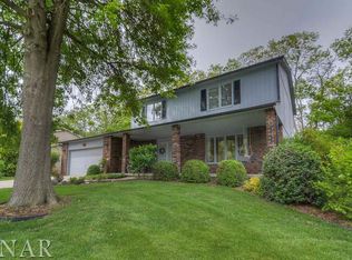 1407 Heritage Rd W, Normal, IL 61761