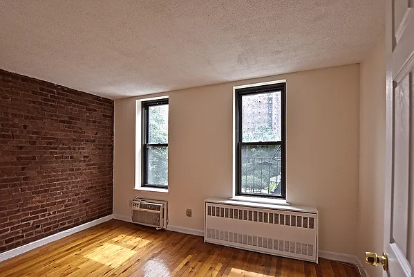 Rented by LEE & ASSOCIATES NYC RESIDENTIAL LLC | media 11