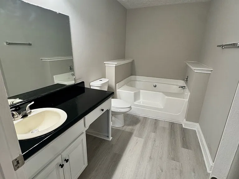 50 Legion Dr — Photo 5