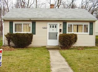 2006 S Warren St, South Bend, IN 46613