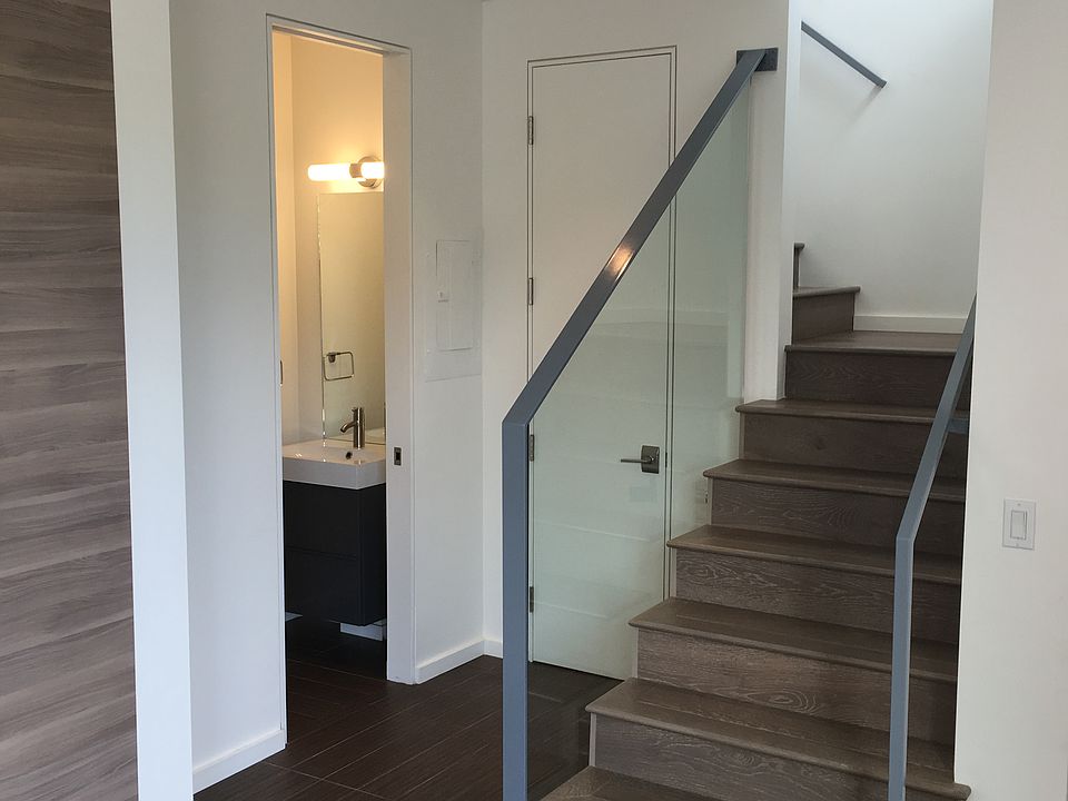 1st image of 862 E Blithedale Ave