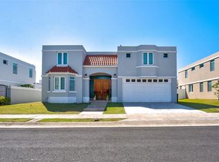 649 Mar De Alaska, Dorado, PR 00646