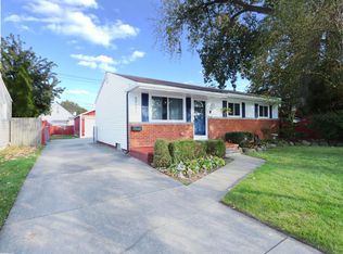 28042 Hillview St, Roseville, MI 48066