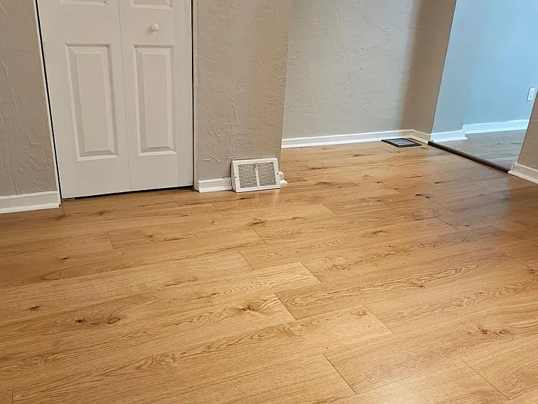 206 Stratford Ave #7 — Photo 3