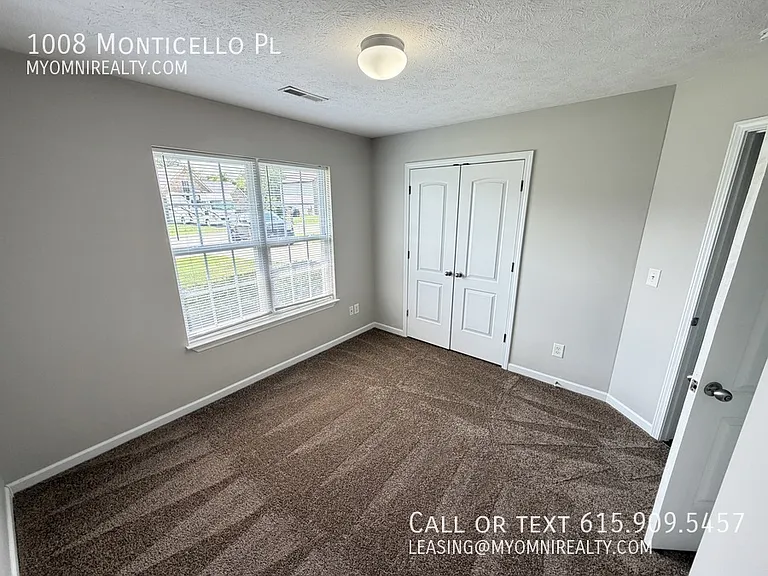 1008 Monticello Pl — Photo 10