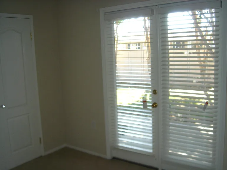 43520 Illinois Ave — Photo 13