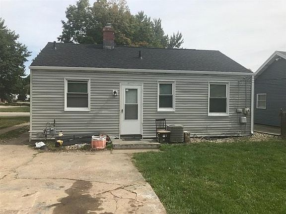 2nd image of 406 E Chippewa Ave