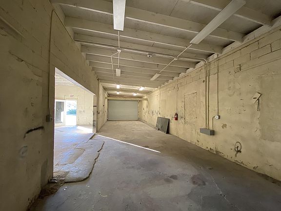 3rd image of 2223 S 4th Ave #1