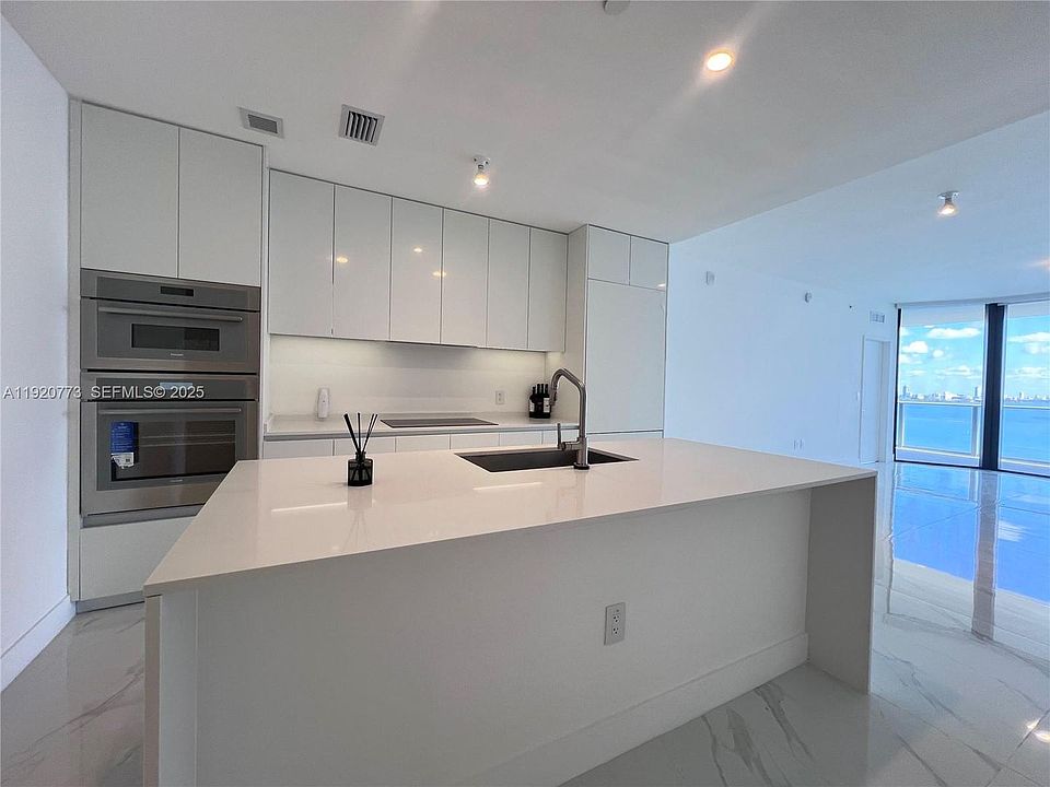 1st image of 700 NE 24th St #1503
