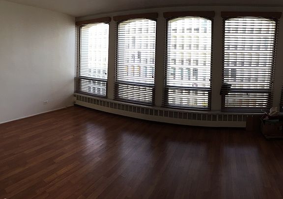 3rd image of 1450 E 55th Pl APT 727S