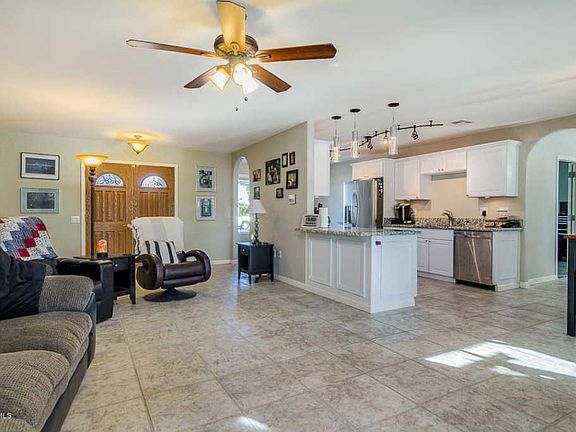 4th image of 16030 N Lakeforest Dr
