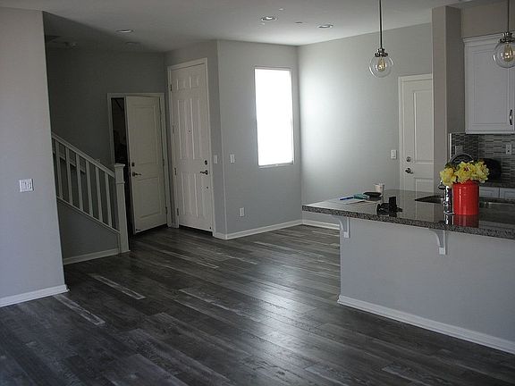 4th image of 31872 Calle Luz #135
