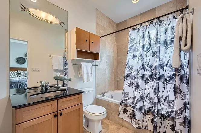 1622 W Ontario St #1E — Photo 7