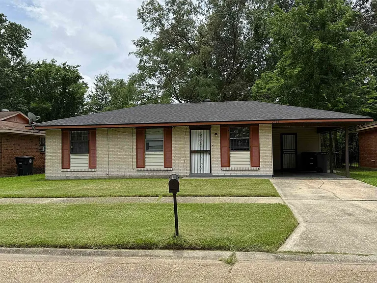 2322 Brock Pl S — Photo 2
