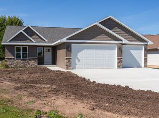 918 Lorinda Ave, Omro, WI 54963